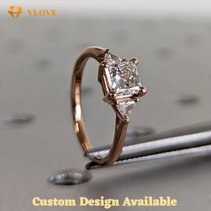 Bague en diamant de laboratoire taille princesse, bague en diamant de laboratoire personnalisée à 3 pierres, bague en diamant taille princesse 3 carats - Product Image 5