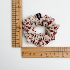 Élégant Bandeau Imprimé Floral Vintage en Tissu, Élastique Doux et Écologique, Accessoire Cheveux Style Japonais Coréen - Product Image 3