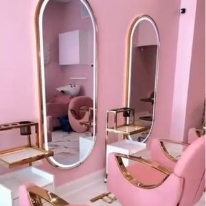 Chaise de coiffure professionnelle en cuir rose magnifique avec base dorée, chaise de barbier à vendre, 2024 - Product Image 3