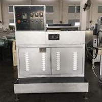 Expertise in bubblegumproductie, machinecentrum voor het vullen van bubblegumproductielijnen, machine voor het produceren van vierkante bubblegums