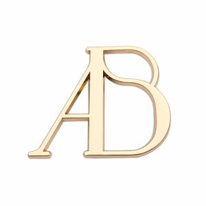 Gran oferta, placa de <span class=keywords><strong>Metal</strong></span> grabada, etiqueta con logotipo de marca, bolsas personalizadas, placas de nombre de <span class=keywords><strong>Metal</strong></span>, etiquetas para bolsos - Product Image 1