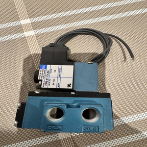 Plc 912 <strong>B</strong>-<strong>pm</strong>-611 Ca Solenoid <strong>W</strong>/pme-611caaa Main Press: 25 to 160 Psi for Product Discontinued - Product Image 1
