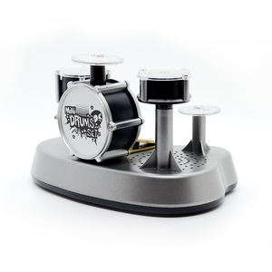 Percussion créative <span class=keywords><strong>Donner</strong></span> des cadeaux <span class=keywords><strong>à</strong></span> des amis Instrument de musique pour enfants Jouets anti-stress Jouets tactiles mini jazz électrique Ensemble de batterie <span class=keywords><strong>à</strong></span> doigts - Product Image 4