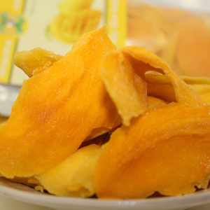 Mangues séchées en tranches biologiques, emballage en vrac, douces, naturelles, conservées dans l'eau, collation de fruits, portable, saine, à emporter - Product Image 1