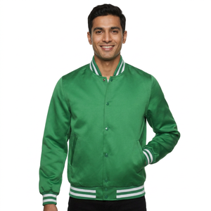 Chaquetas Varsity de Satén Verde Estilo Urbano Personalizadas para Fabricantes, con Bolsillo Frontal y Letras Bordadas, Ideales para Universidades - Product Image 1