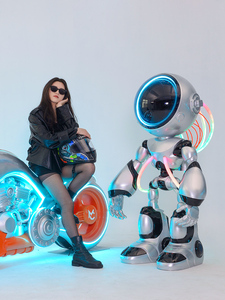 รูปปั้นหุ่นยนต์เรืองแสงตกแต่งบาร์ KTV ห้างสรรพสินค้าวิทยาศาสตร์และเทคโนโลยีพิพิธภัณฑ์ห้องนั่งเล่นการตกแต่งนักบินอวกาศ - Product Image 4