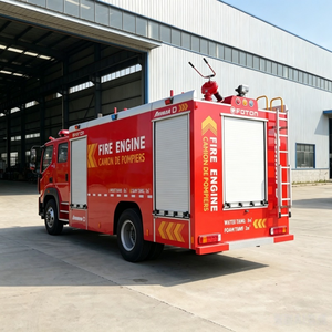 Nouveau <span class=keywords><strong>camion</strong></span> <span class=keywords><strong>de</strong></span> <span class=keywords><strong>pompier</strong></span> diesel <span class=keywords><strong>de</strong></span> sauvetage haute performance pour l'exportation, avec châssis Foton 4x2, capacité <span class=keywords><strong>de</strong></span> réservoir <span class=keywords><strong>de</strong></span> 5001-7000 L, norme d'émission Euro - Product Image 4
