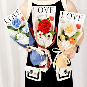 Bouquet de fleurs au crochet fait main, roses artificielles tricotées et emballage raffiné pour <span class=keywords><strong>la</strong></span> Saint-Valentin, <span class=keywords><strong>la</strong></span> fête des mères, un mariage ou un anniversaire - Product Image 2