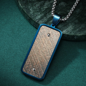 Nouveau collier carré tendance vintage en acier inoxydable plaqué or pour femmes, en stock - Product Image 4
