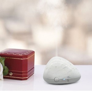 Diffuseur d'huiles essentielles créatif pour voiture, humidificateur portable mini ultrasonique USB, distributeur automatique de parfum 0,5L blanc - Product Image 3