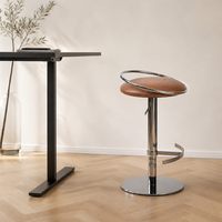 Tabourets de bar commerciaux de luxe durables avec structure en métal, revêtement en cuir PU, pivotants, réglables, base en acier inoxydable pour café, bar, club