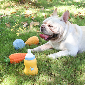 Jouets à mâcher pour bouledogues français, motif fruits et légumes, PVC durable, jouets pour chiens d'extérieur pour le nettoyage des dents et le soulagement du stress - Product Image 1