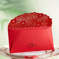 Enveloppes rouges de luxe découpées au laser sur mesure, avec fenêtre à motif floral ajouré, pour mariages, cadeaux de l'argent pour le Nouvel An et les fêtes.