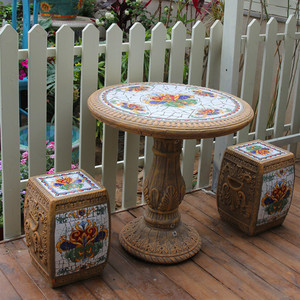 Conjunto de muebles de patio para exteriores, mesa y taburetes de jardín con mosaico Rose Town - Product Image 5