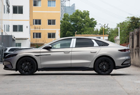 BYD Han EV 2025 – Nouvelle berline électrique familiale avec version LiDAR, pneus R19, conduite à gauche et toit ouvrant panoramique