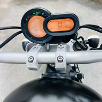 Moto d'occasion Jazz Jet 250, moteur bicylindre en V de 250 cm³, modèle 2024, 5 000 km de kilométrage, tableau de bord LCD, vitesse maximale >80 km/h, fabriquée en Chine