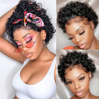 Perruque Courte Bouclée Synthétique Pixie Cut avec Dentelle Frontale 13x1 Transparente et Base en Soie – Taille Moyenne – Offre Spéciale