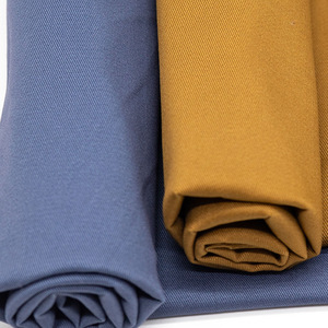 Tissu sergé fin extensible en coton et polyester 40*32, tissé avec du spandex, pour vêtements de travail - Product Image 1