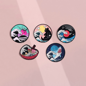 Ukiyo E estilo onda esmalte Pin personalizado Ramen tiburón gato vinilo discos montaje Fuji broche solapa insignia accesorio joyería regalo amigos - Product Image 2