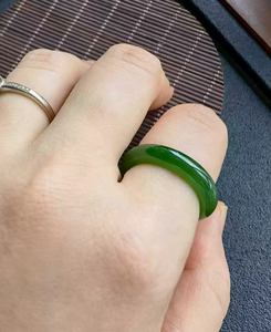 Anillo de Jade Hetian Natural a Precio de Mayoreo, Anillo de Jade Verde, Anillo de Sello para Boda, Verde Espinaca, Anillo Unisex para el Dedo Anímero, Talla 16-20mm - Product Image 6
