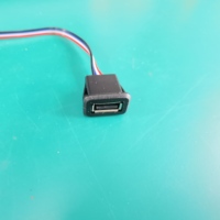 Prise d'alimentation femelle USB 2.0 à 4 fils Connecteurs de port de charge à 4 broches avec câbles PH2.0 Bornes électriques Prise d'interface USB