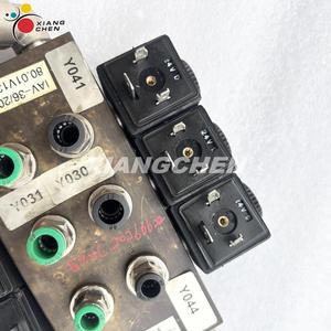 Bloque de Válvulas EM Original Usado 80.01V13-A131 para Impresora Offset Roland 700, Piezas de Repuesto IAV-36/2007 - Product Image 4