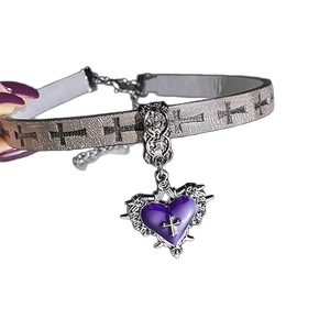 Collier ras du cou en cuir style punk sombre avec croix cœur épineux pour femme, chaîne de cou tendance pour fille stylée de Shibuya - Product Image 3