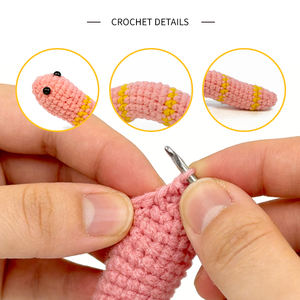 Nouvelle figurine décorative en forme <span class=keywords><strong>de</strong></span> <span class=keywords><strong>petit</strong></span> ver rose, tricotée à la main, <span class=keywords><strong>de</strong></span> la marque KIVA - Product Image 4