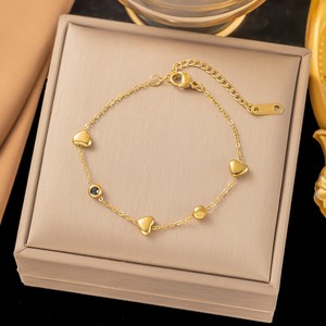 Parure de bijoux de luxe française en forme de cœur, collier et <span class=keywords><strong>bracelet</strong></span> en acier inoxydable avec pampilles, anti-décoloration, cadeau quotidien pour <span class=keywords><strong>femme</strong></span>, accessoires de rendez-vous en gros - Product Image 4