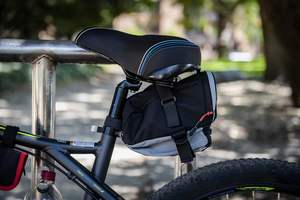 Muestra Gratuita, Bolsa de Sillín de Bicicleta Impermeable y Reflectante de Colores, Bolsa Deportiva para Bicicleta de Montaña o Carretera - Product Image 2