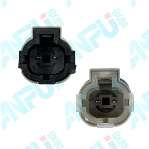 ขั้วต่อไฟรถยนต์แบบสองขา RZ-01-A0236 ตัวเรือนพลาสติกสีเทาสำหรับไฟเลี้ยว ไฟเบรก ไฟท้าย - Product Image 3