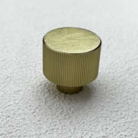 Poignées de meubles en alliage d'aluminium simples, design moderne pour chambre à coucher, commode, armoire, tiroir, cuisine, salle de bain