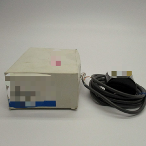 E6c2-cwz6c 5-24vdc 30p/r 2m Nsmp nouveau contrôleur de programmation Plc dédié Pac d'automatisation industrielle en stock prêt d'origine - Product Image 1