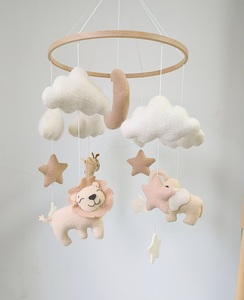 Vivaio nordico Unisex forniture per campanello letto appeso su misura animali realistici in feltro Safari elefante Baby cellulari - Product Image 5