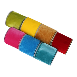 <span class=keywords><strong>Ruban</strong></span> <span class=keywords><strong>de</strong></span> bord filaire en velours personnalisé <span class=keywords><strong>de</strong></span> 2.5 pouces <span class=keywords><strong>pour</strong></span> la décoration extérieure <span class=keywords><strong>de</strong></span> l'arbre <span class=keywords><strong>de</strong></span> Noël <span class=keywords><strong>de</strong></span> la grande couronne d'arc - Product Image 2