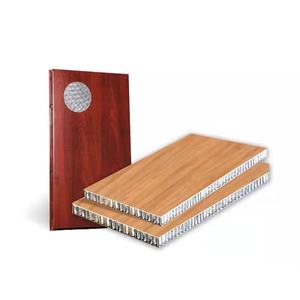 Fabricant de panneaux alvéolés en aluminium Résistance au froid à haute température Panneau sandwich alvéolaire entièrement soudé pour porte. - Product Image 1