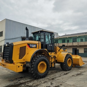 Chargeuse sur pneus d'occasion Cat 950GC, Caterpillar 950GC d'origine, chargeuse frontale moyenne, faible nombre d'heures de fonctionnement, en stock, prête à l'exportation. - Product Image 2