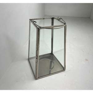 Farol Decorativo Hecho con Acero y Espejo/Vidrio Utilizado para Decoración del Hogar, Exhibición y Almacenamiento Proveedor de la India - Product Image 3