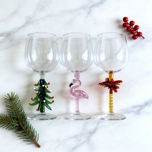 Gobelet à vin élégant avec fleur 3D et tige verte, coupe à vin rouge transparente de luxe, verre à champagne, cadeau unique pour un anniversaire - Product Image 4
