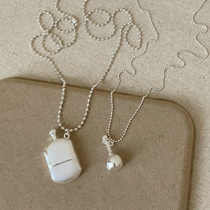 Collier en acier inoxydable poli, style classique, en forme de pot à eau, de pot à vin, de bouteille d'eau, de vase ou de pendentif, idéal pour un anniversaire - Product Image 5