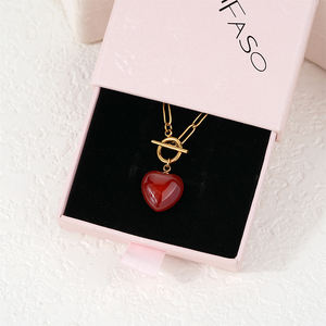 Collier Pendentif Unisexe en Acier Inoxydable Plaqué Or et Argent, Motif Cœur en Agate, Bijou Tendance Personnalisable OEM, En Stock - Product Image 3