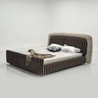 Lujo italiano moderno Simple nuevo diseño cama Up-holstered gran dormitorio plano Patchwork cama de tela a rayas para Villa