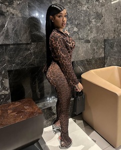 Set Casual di leggings in due pezzi <span class=keywords><strong>con</strong></span> stampa leopardata a maglia alta elasticizzata <span class=keywords><strong>con</strong></span> Cardigan Top corto a maniche lunghe e <span class=keywords><strong>pantaloni</strong></span> <span class=keywords><strong>con</strong></span> leggings a fessura - Product Image 2