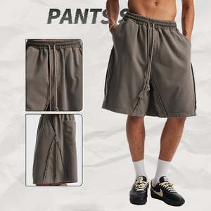 Shorts déchirés et délavés 400G avec logo personnalisé – Short de sport et streetwear pour homme – Qualité supérieure, personnalisable, tendance, décontracté, été - Product Image 1