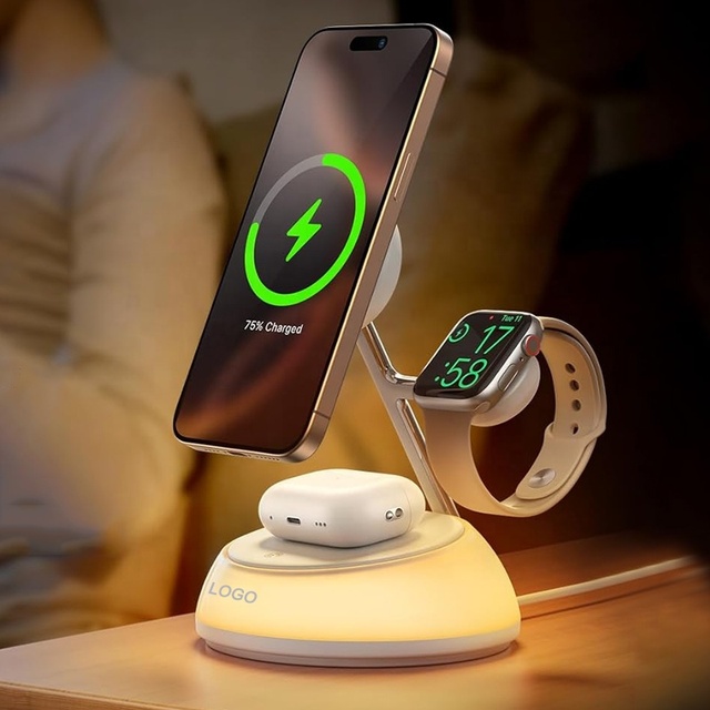 New Arrivals Desktop Multifunctional Bedside Lamp Qi2 3 in 1 Wireless Charger for IPhone Apple Watch Airpods