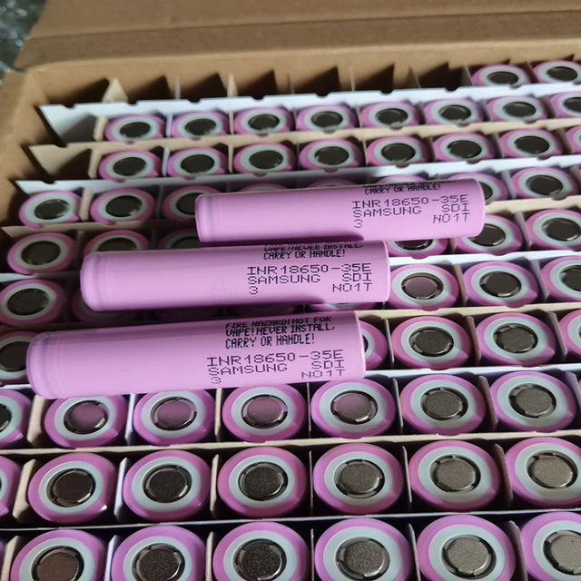 Samsungs INR18650-35E 18650 Lithium Cell 3500mAh Cylindrical Lithium Battery for Electric Scooter Lawn Mower Power Tools