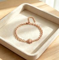 Bracelet à maillons en acier inoxydable plaqué or 18 carats, ajustable, avec pendentif soleil, bijoux minimalistes pour femmes