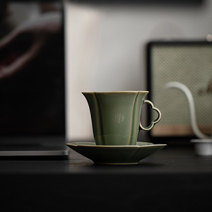 Yue Kiln Celadon Vintage <span class=keywords><strong>taza</strong></span> de té hecha a mano Oficina té Infusor <span class=keywords><strong>taza</strong></span> de café <span class=keywords><strong>con</strong></span> posavasos Set <span class=keywords><strong>taza</strong></span> - Product Image 1