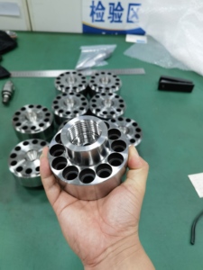 <span class=keywords><strong>Buse</strong></span> d'extrusion pour machine <span class=keywords><strong>de</strong></span> moulage par injection <span class=keywords><strong>de</strong></span> PVC et <span class=keywords><strong>de</strong></span> nylon, <span class=keywords><strong>de</strong></span> haute précision, durable et <span class=keywords><strong>à</strong></span> finition élégante, pour une longue durée <span class=keywords><strong>de</strong></span> vie - Product Image 6