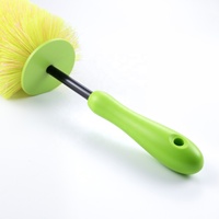 Cepillo Profesional para Ruedas DINJAKA de 45 cm con Mango Ergonómico Ovalado, Cerdas de Nylon Bicolor, Fijación Mecánica Reforzada y Alcance Profundo